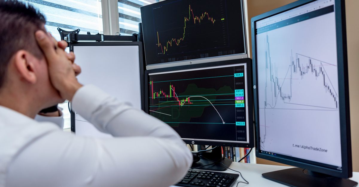 Fed Warning Spurs Market Panic as Tech Stocks Slip