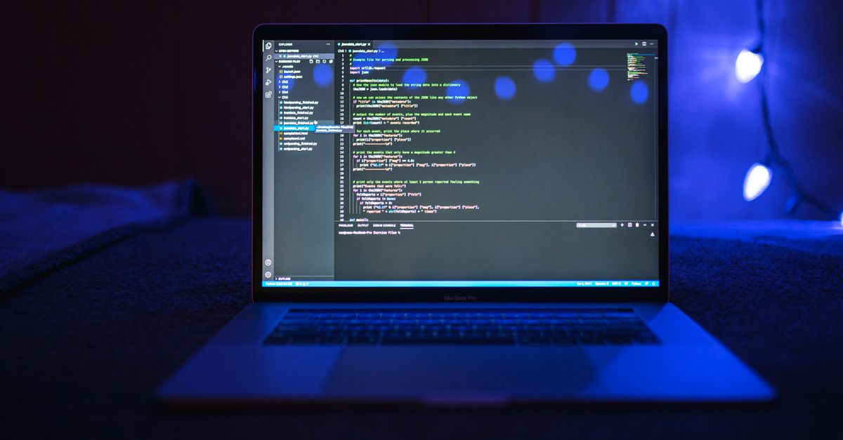 Hacker News spikes reveal what engineers care about