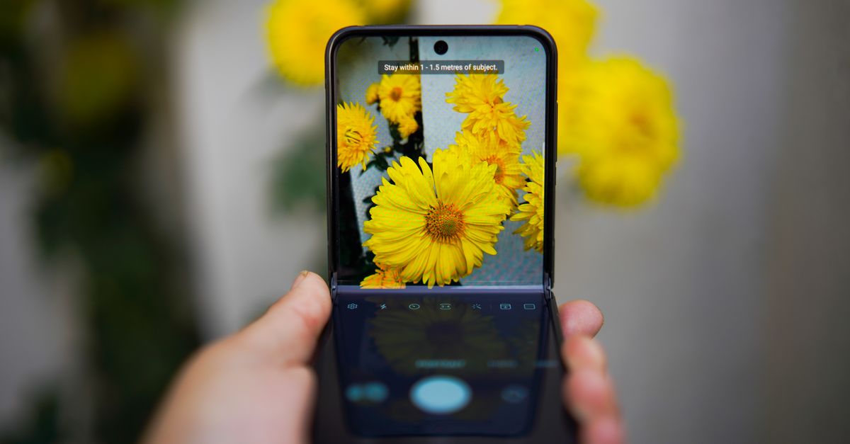 Motorola to ship GrapheneOS on future Razr Fold