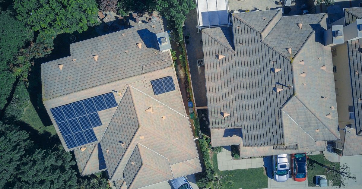 Tesla pulls Solar Roof, leaving installers with six‑figure hits