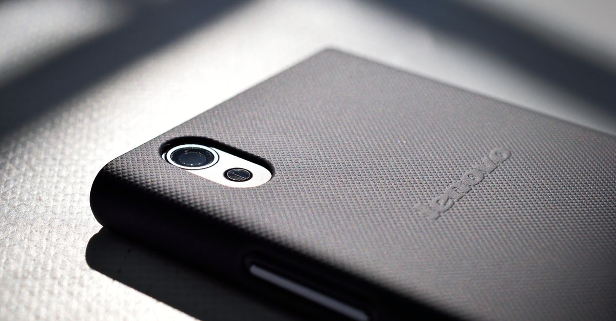 Dbrand, Xiaomi, and Pebblebee Unveil New Android Accessories