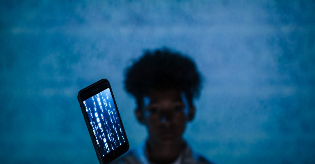 Zero‑click ads deliver mercenary spyware, exposing platform gaps